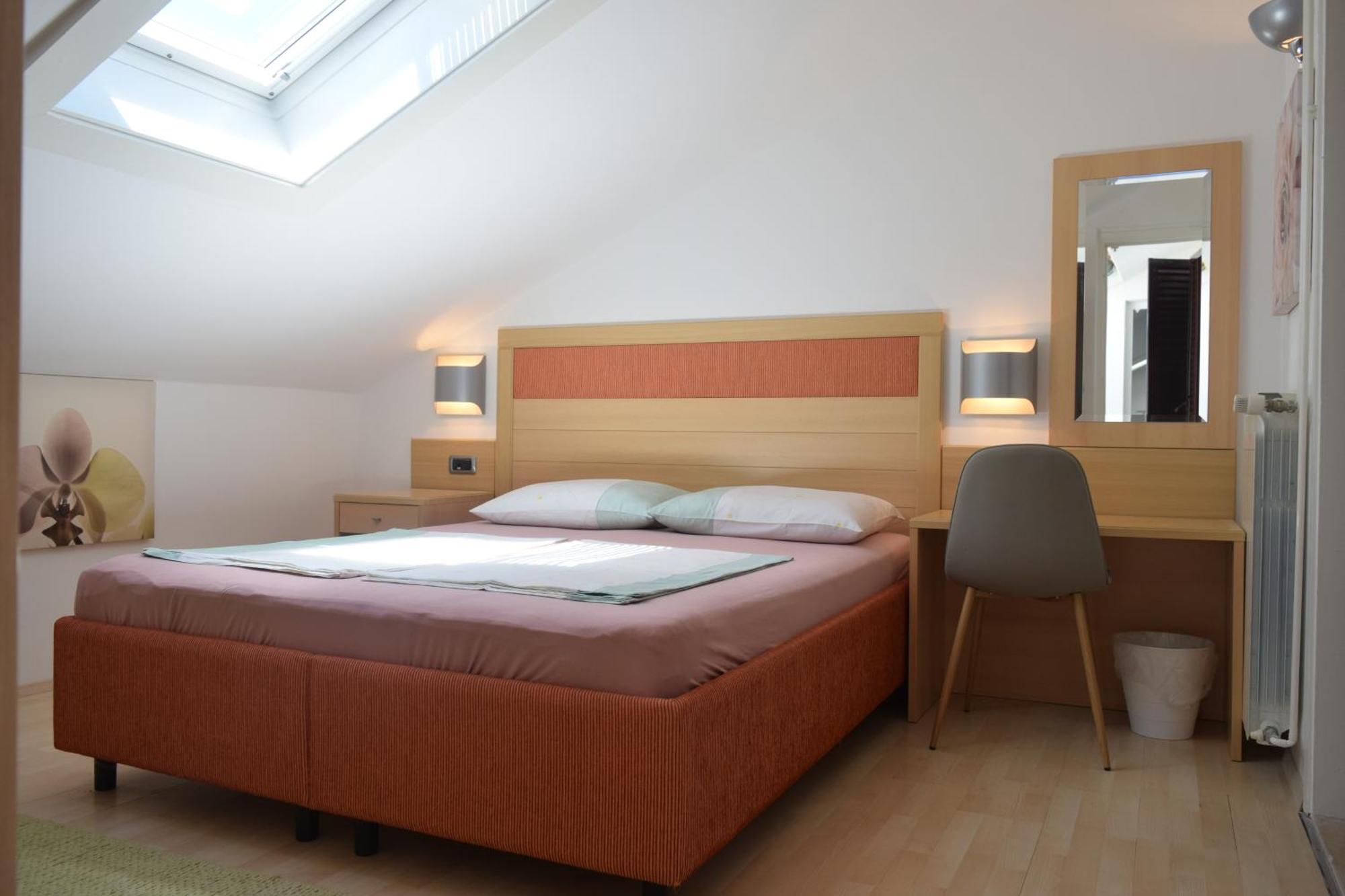 Apartments And Rooms By The Sea Barbat, Rab - 4973 Rab Town Extérieur photo