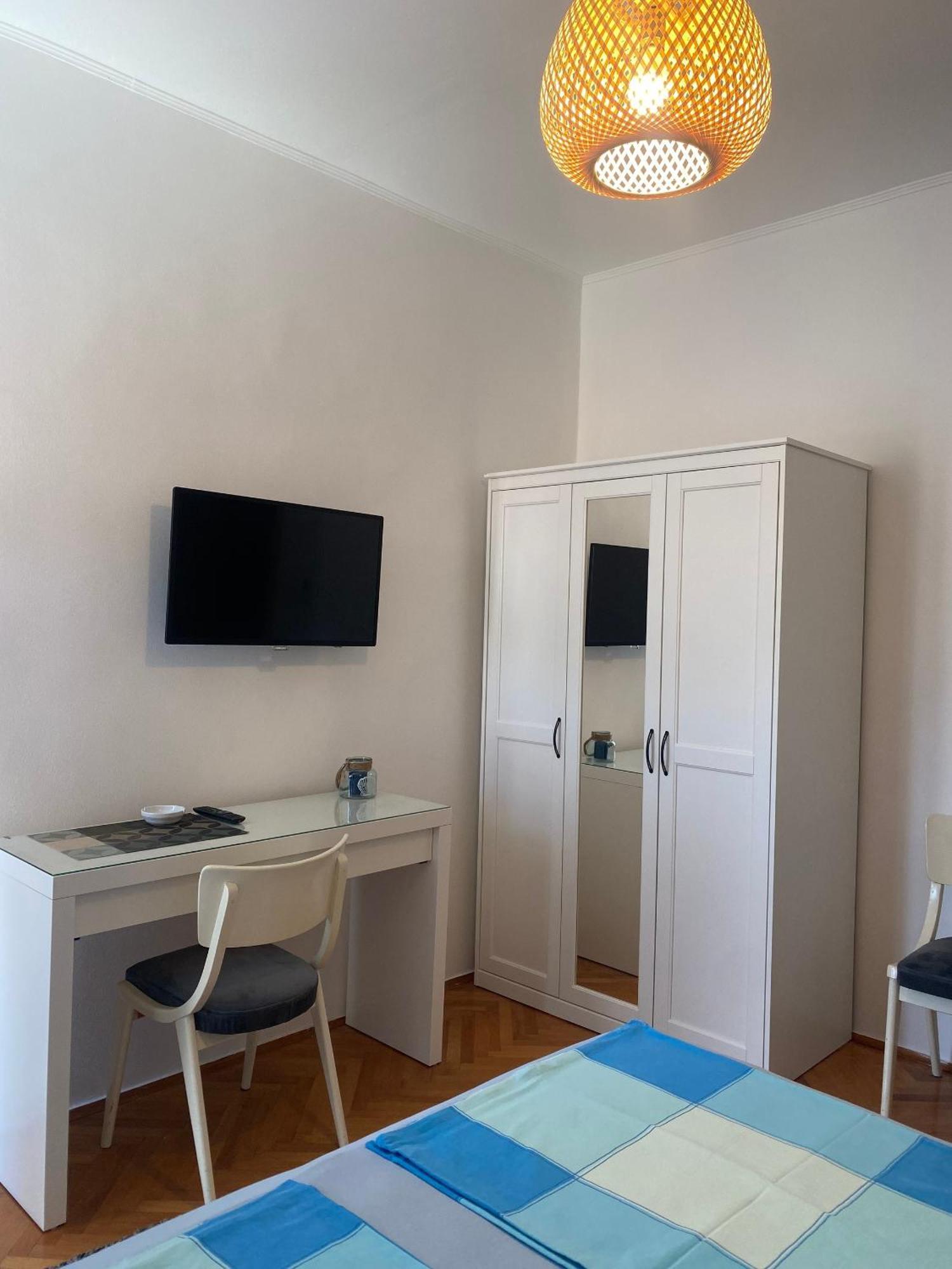 Apartments And Rooms By The Sea Barbat, Rab - 4973 Rab Town Chambre photo